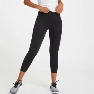 Spanx Look at Me Now Black Cropped Leggings